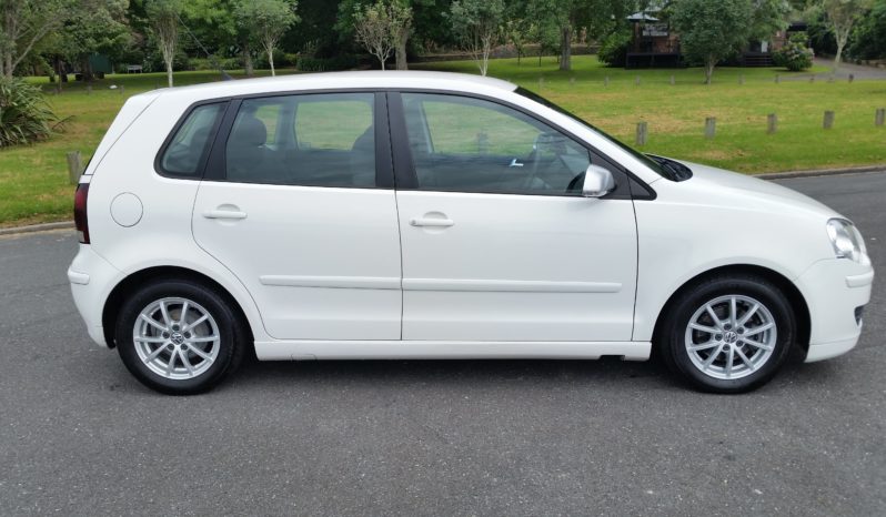 VOLKSWAGEN POLO 1.4 TURBO DIESEL MANUAL full