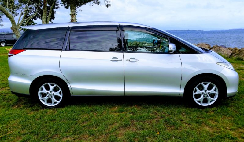 Toyota estima 3