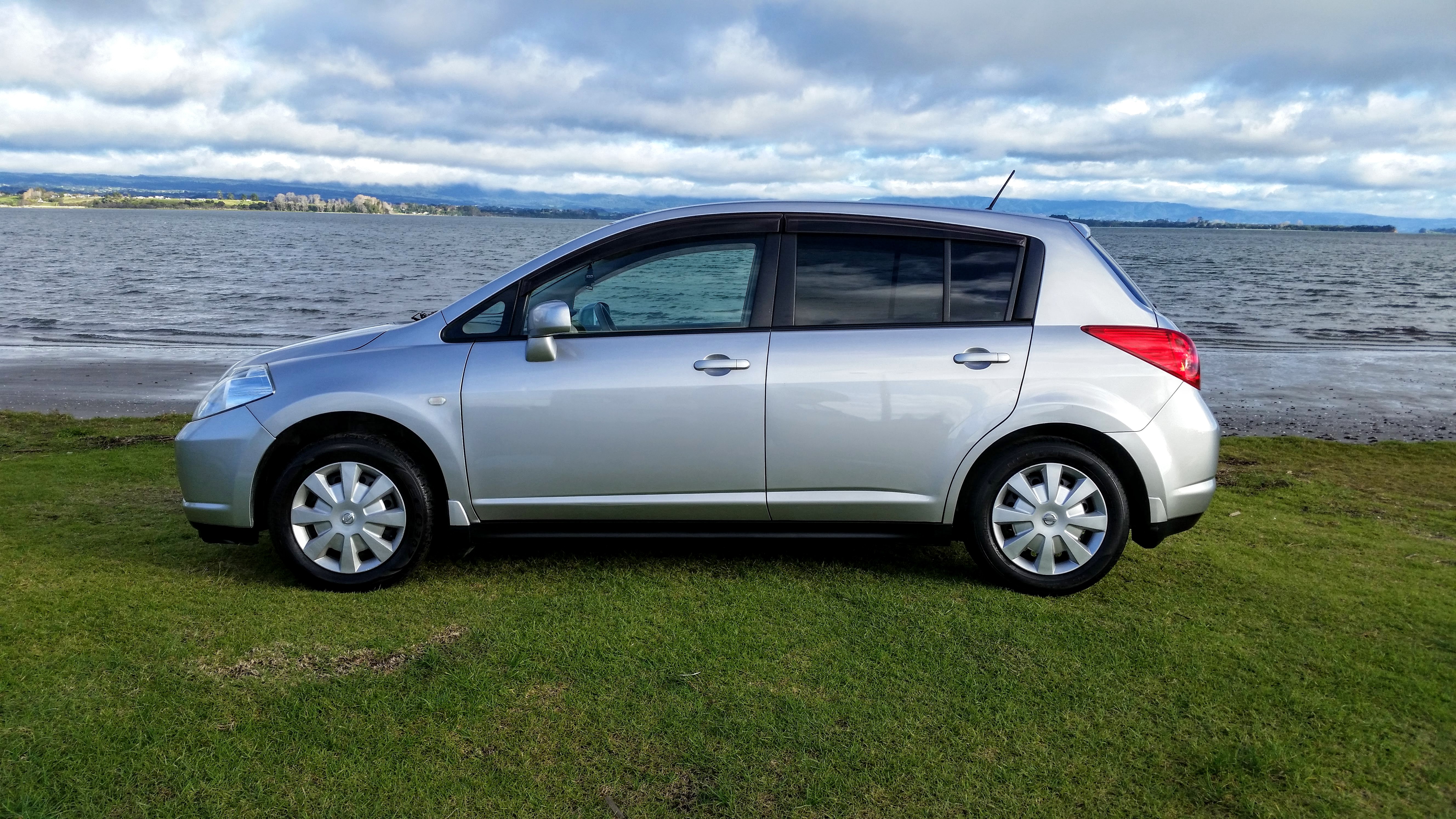 2005 nissan tiida price